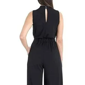 Sandra Darren Women’s belted cropped jumpsuit Size L